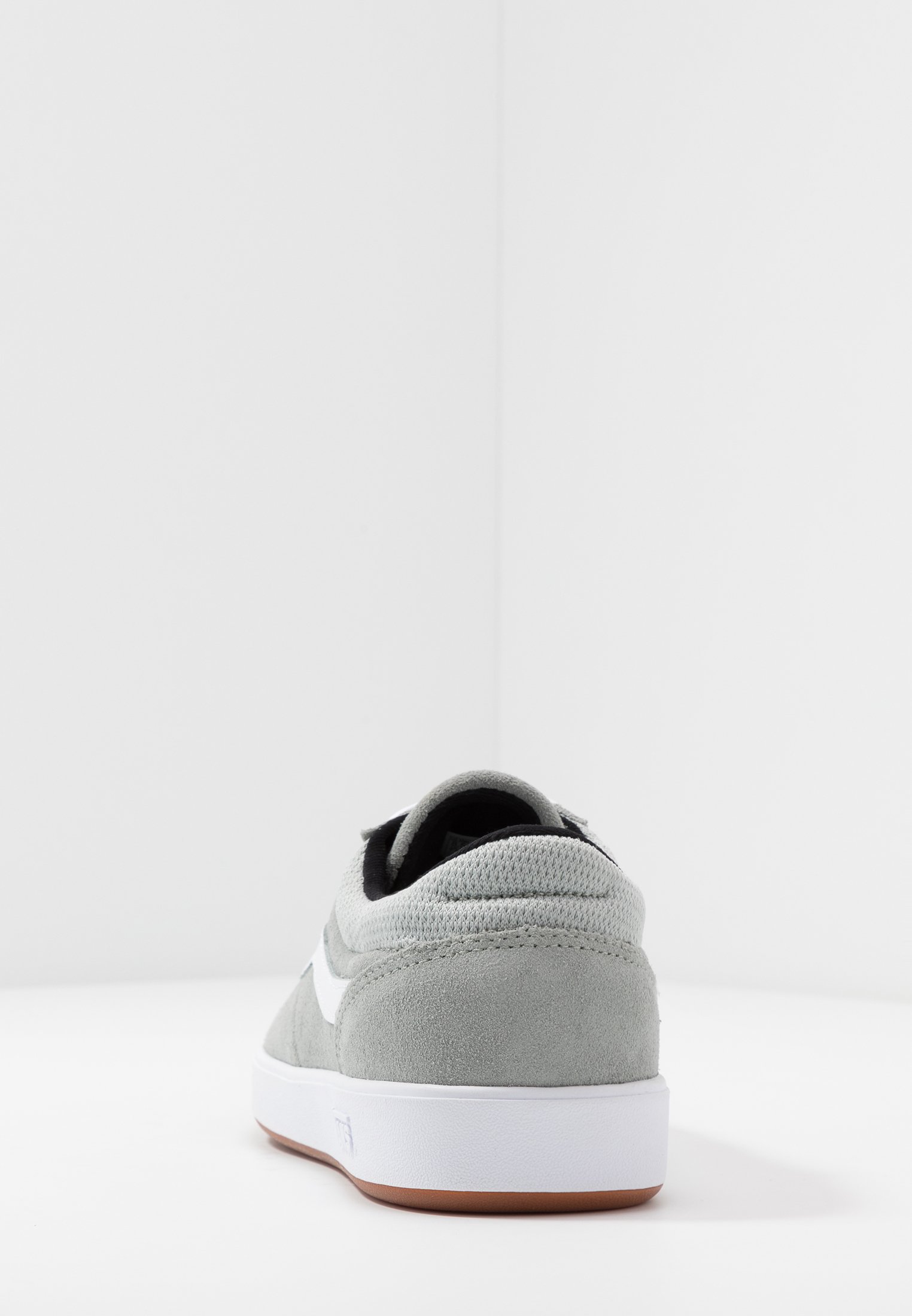 vans grey cruze trainers