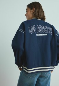 Next VARSITY - Pižamos viršutinė dalis - navy blue