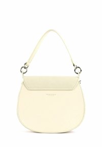 Sac à main en cuir crème avec rabat en daim, anneaux argentés aux attaches de la bandoulière, et logo "Seidenfelt Manufaktur" à l'avant.