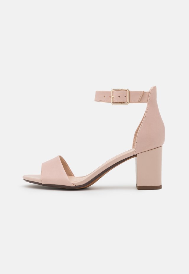 DEVA MAE - Sandalen - dusty rose
