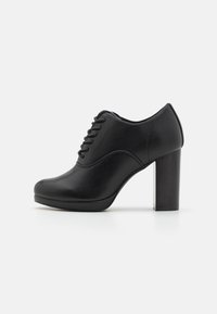Unselected, black