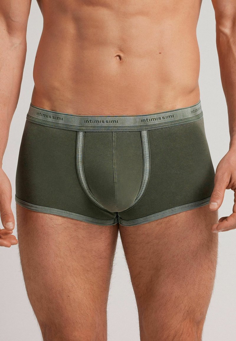 IUMAN Intimissimi Uomo STÜCKGEFÄRBTE BOXERSHORTS AUS ELASTISCHER SUPIMA® BAUMWOLLE - Boxerkalsong - grün j verde bosco del
