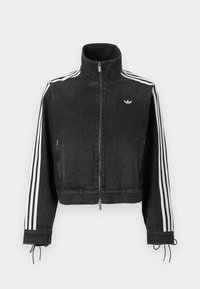 Μαύρο denim μπουφάν με ψηλό γιακά, λευκές τρεις ρίγες στα μανίκια, φερμουάρ και ρυθμιζόμενα κορδόνια στα μανσέτα.