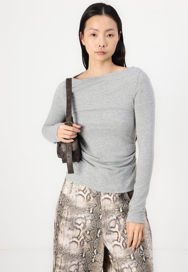 BOATNECK RUCHED - Long sleeved top2