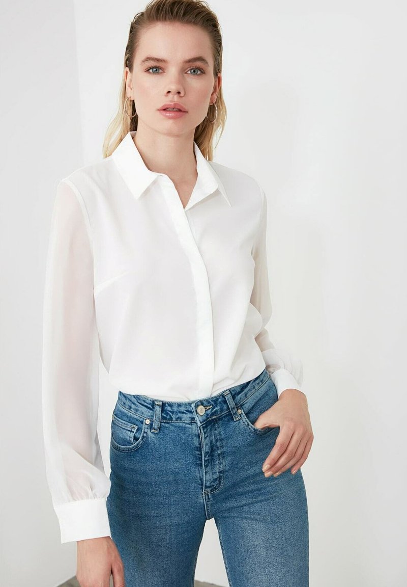 Trendyol Overhemdblouse wit
