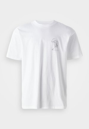 Weißes Baumwoll-T-Shirt mit Rundhalsausschnitt und kurzen Ärmeln. Mit einem kleinen, grauen Grafikdesign auf der linken Brust.