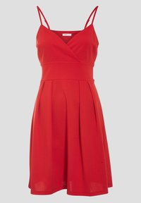 Robe rouge sans manches avec un design enveloppant, taille ajustée et jupe plissée, fabriquée en tissu lisse. Bretelles spaghetti réglables.