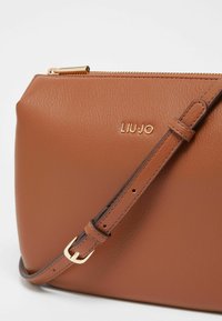 LIU JO Schoudertas - brown