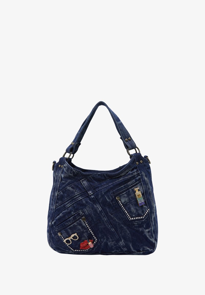 Sötétkék farmer válltáska, texturált felülettel. Kétpántos, több zsebbel rendelkezik, és díszítőelemei között gyöngyök és charmok találhatók.