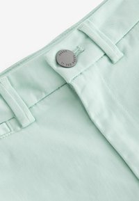 Baker by Ted Baker REGULAR FIT - Rövidnadrágok - green