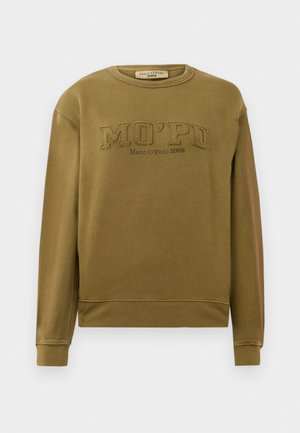 Sweat à capuche vert olive avec des poignets et un ourlet côtelés. Présente un texte en relief "MO'PD" et "Marc O'Polo DENIM" sous le col. Texture de tissu douce.
