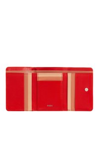 Cartera de cuero rojo con una textura suave, que cuenta con múltiples compartimentos para tarjetas y un bolsillo central, acentuada con inserciones de color más claro.
