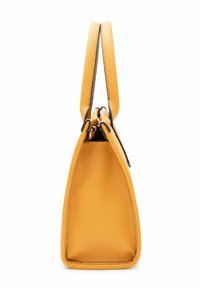 Gelbe Lederhandtasche mit einer strukturierten dreieckigen Form, strukturierten Oberfläche, doppelten Griffen und kontrastierenden schwarzen Akzenten an der Öffnung.