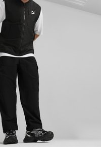 Puma Weste - black