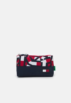 CORE PENCIL CASE FLAG PRINT UNISEX - Pencil case - red