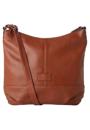 Sac à bandoulière en cuir marron avec bandoulière réglable et logo embossé discret sur le devant, présentant une texture lisse et une forme simple et arrondie.