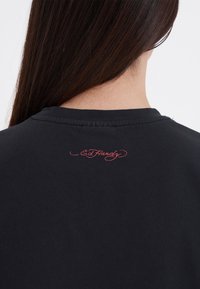 Thumbnail Image 4