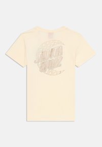 Ljusgul bomull T-shirt med en texturerad cirkellogo med "SANTA CRUZ" i retrostil centrerad på baksidan. Korta ärmar.