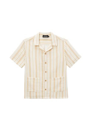 Chemise beige et blanche à manches courtes, rayée verticalement, à boutons, avec col et deux poches sur le devant, étalée à plat sur fond blanc.