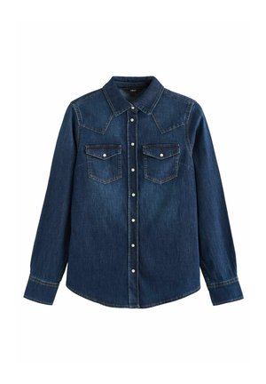 Dunkelblaues Denim-Hemd mit langen Ärmeln, Druckknöpfen, zwei Brusttaschen mit Klappen, spitzem Kragen und gesteppten Details auf Vorderseite und Schultern.