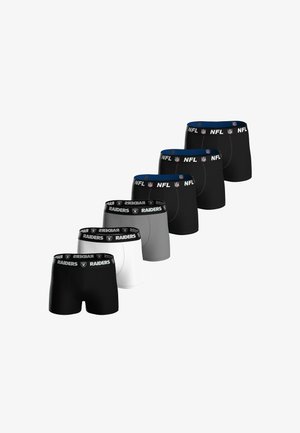 Fünf Paar Herren-Boxershorts in Schwarz, Weiß und Grau mit Bundstreifen von Raiders oder NFL, angeordnet in zwei Reihen.