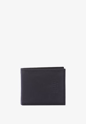 Zwarte leren portemonnee met een bifold ontwerp, voorzien van zichtbare stiksels en een reliëflogo aan de voorkant. Soepele textuur, compacte vorm.