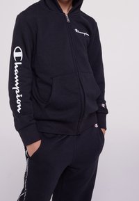 Champion AMERICAN CLASSICS HOODED FULL ZIP - Sudadera con cremallera - black