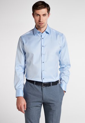 MODERN FIT - Formal shirt - Light Blue