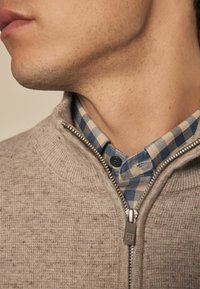 Next Pullover - neutral