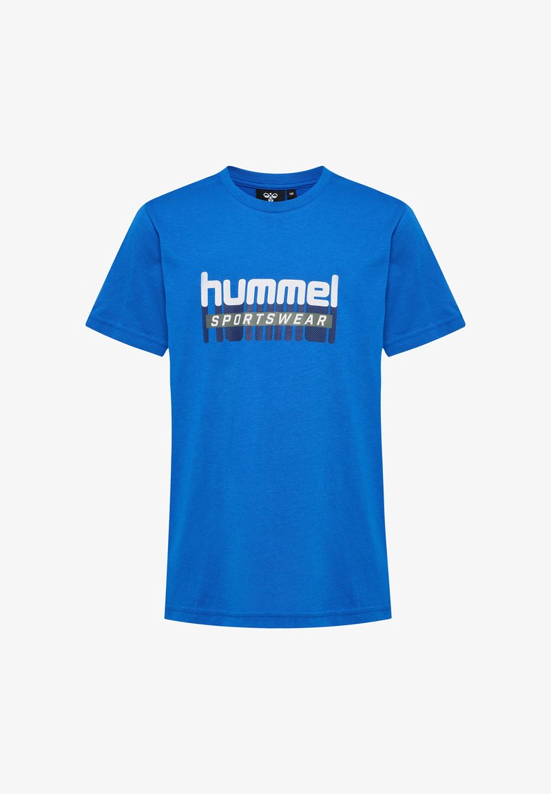Blå bomullströja med rund halsringning, med texten "hummel SPORTSWEAR" i vit och svart tryck över framsidan.