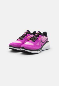 Nike Performance VOMERO 17 - Scarpe da corsa su strada - hyper violet/black/white/laser orange