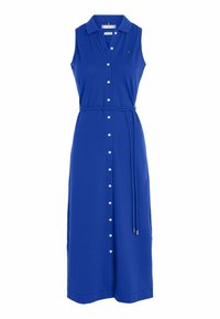 Blå ärmlös klänning med krage, knäppning framtill och bälte i midjan. Tillverkad av mjukt tyg, med små vita knappar och en avslappnad passform.