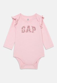 Ružičasti bebe bodi s dugim rukavima i detaljima od čipke na ramenima, s cvjetnim uzorkom "GAP" logotipa sprijeda, s kopačima na dnu.