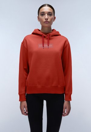 Rode hoodie met een voorzak en een trekkoord. Gemaakt van zachte stof, met ribbelige manchetten en onderrand, en een logodetail op de borst.