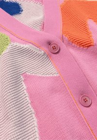 hessnatur Neuletakki - pink