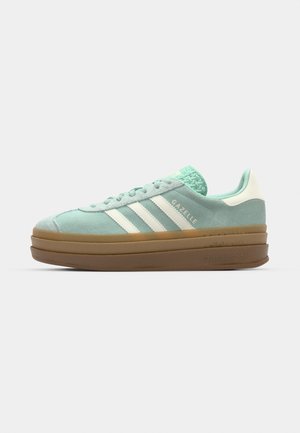 adidas Originals GAZELLE BOLD - Tenisky - ash green/off white