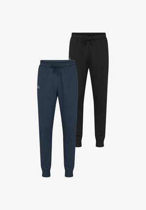 Zwei Paar Slim-Fit-Jogginghosen mit Kordelzug in der Taille, eine in Marineblau und die andere in Schwarz, vor weißem Hintergrund dargestellt.