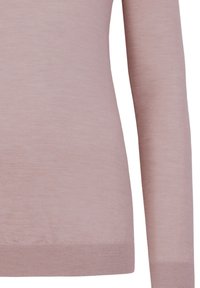 Jasnoróżowy sweter z dzianiny z długim rękawem, z prążkowanym dołem i subtelnym bocznym szwem.