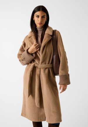 Guess MITTELLANGER - Trench - braun