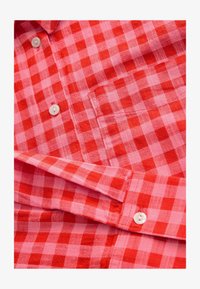 Unselected, red pink gingham