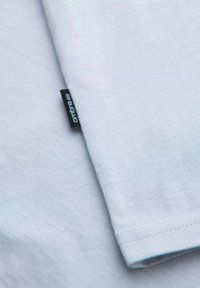 Non sélectionné, light grey