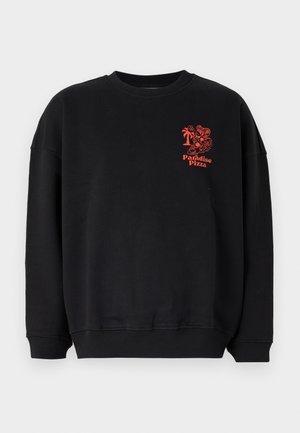 Schwarzer Sweatshirt mit geripptem Rundhalsausschnitt und Bündchen, das ein rotes Grafikdesign mit "Paradise Pizza" und tropischen Elementen auf der Vorderseite zeigt.