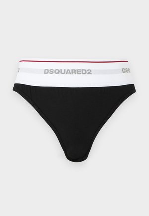 Sorte briefs med en hvid elastisk linning med en rød stribe og "DSQUARED2" mærkelogo i grå bogstaver.