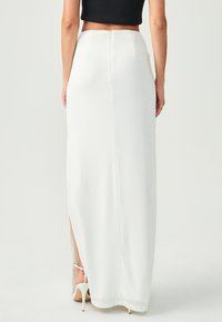 BWLDR WILLOW MAXI SKIRT - Maksi svārki - white