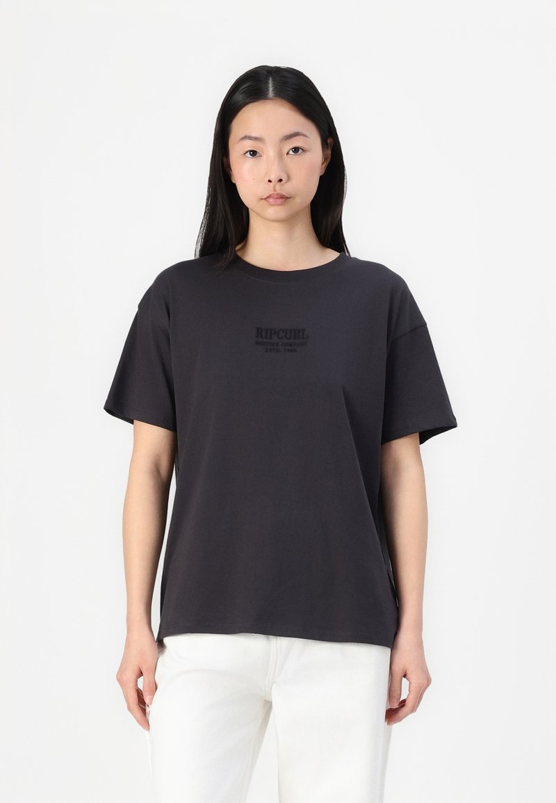 Rip Curl - SURF STAPLE TEE - Marškinėliai su spaudiniu - washed black, Padidinti