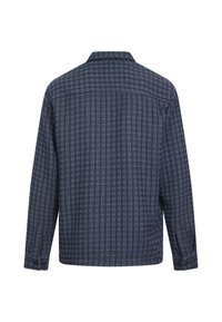 Mørkeblå langermet skjorte med et mønstret stoff, med klassisk krage og mansjetter med knapper. Bakfra vises horisontale og vertikale linjer.