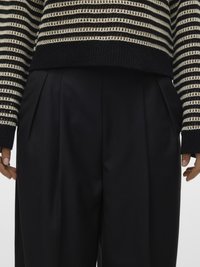 Vero Moda VMHAILEY WIDE PLEAT PANT - Broek - black