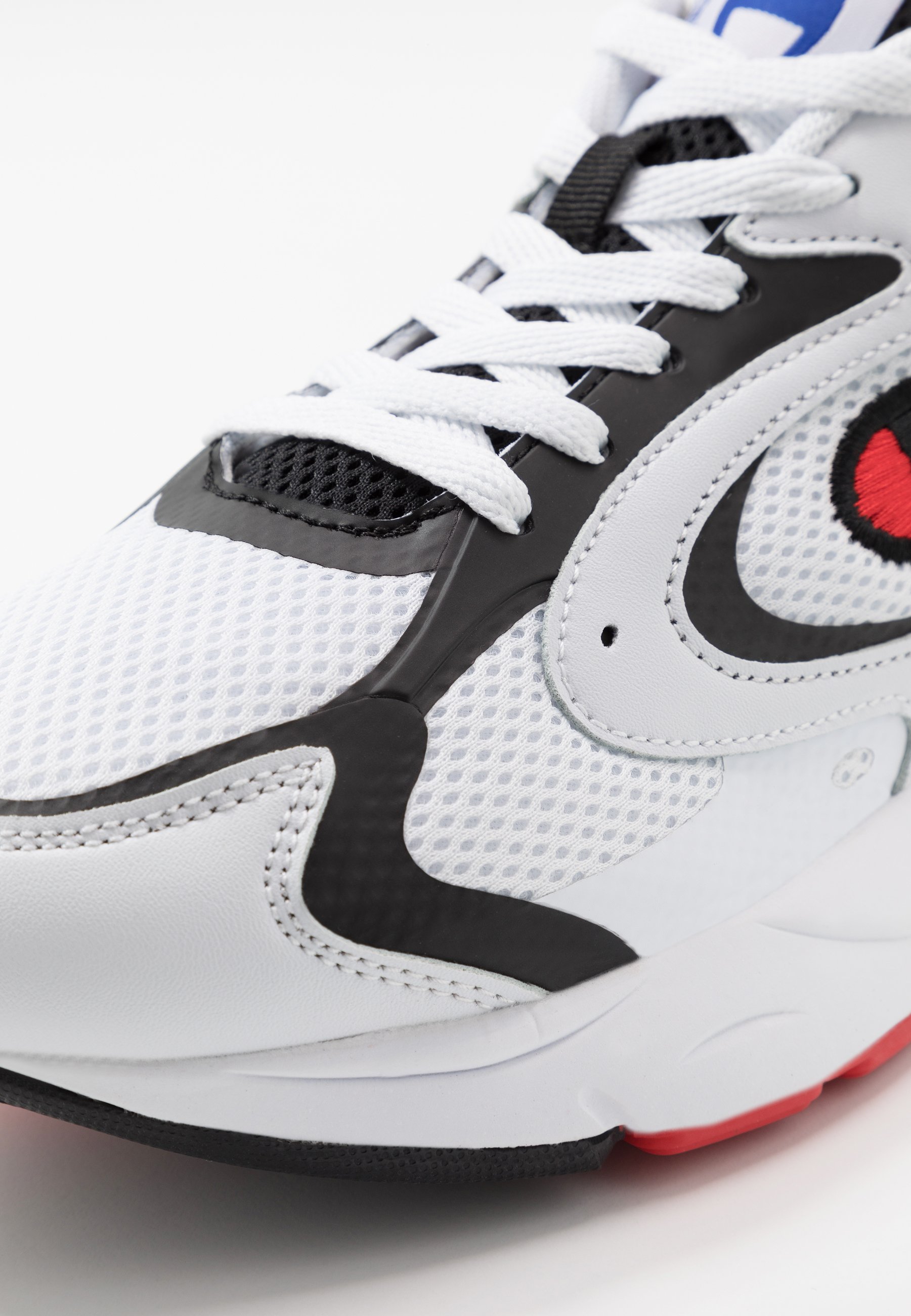 LOW CUT SHOE LEXINGTON 200 Gym & träningskor whiteblackred LOW CUT SHOE LEXINGTON 200 Gym & träningskor whiteblackred