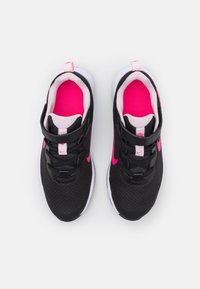 Nike Performance NIKE REVOLUTION 6 (PSV) - Scarpe da corsa su strada - black/hyper pink/pink foam