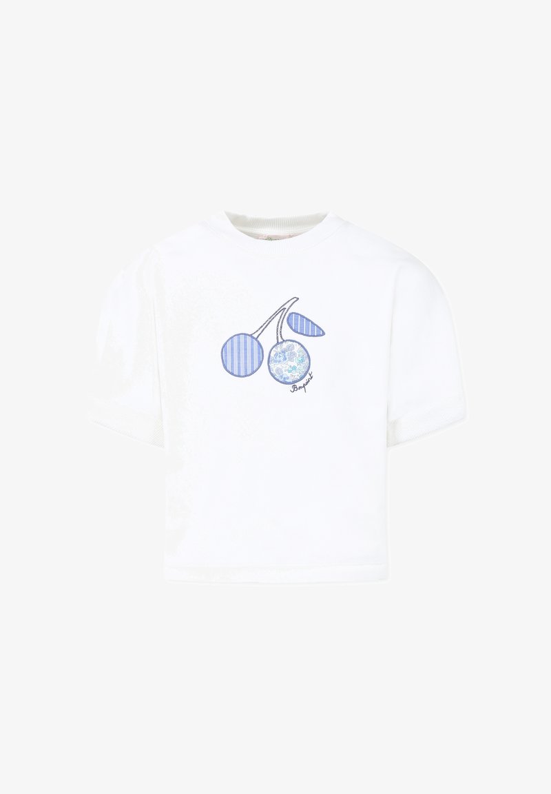 Witte t-shirt met korte mouwen en een blauwe kersen afbeelding, één met een patroon en één effen, voorzien van een textured ribbed halslijn en manchetten.